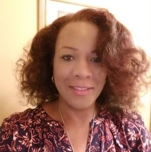 Meet your Posher, Yvette